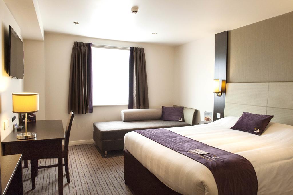 Premier Inn Dunfermline Exteriér fotografie