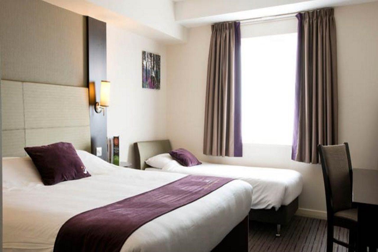 Premier Inn Dunfermline Exteriér fotografie